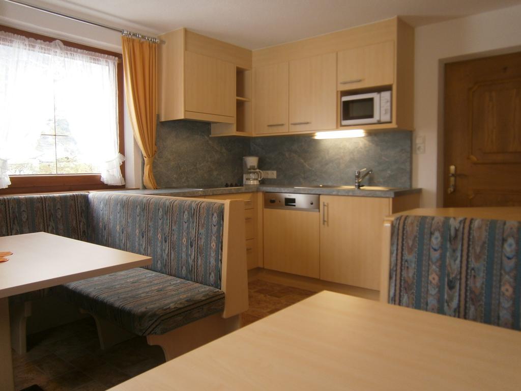 Haus Wiesenheim Fw Oetztal Längenfeld Szoba fotó